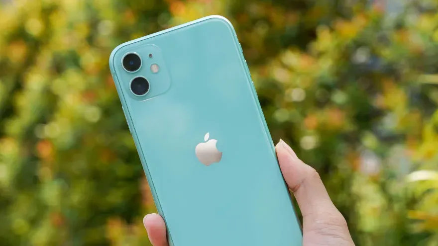 Nên Mua iPhone Cũ Ở Đâu Đáng Tin Cậy?